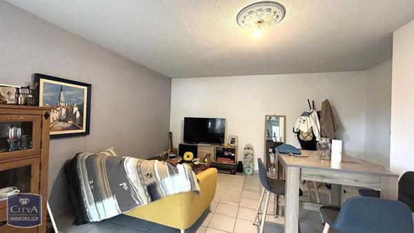 Appartement à louer 2 pièces 47.67m² Caussade (82300)