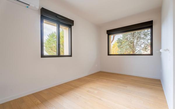 Maison à vendre    6 pièces • 182 m2 Charbonnières-les-Bains