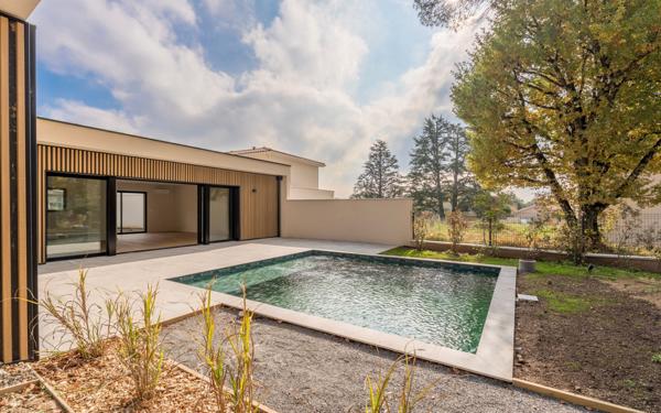 Maison à vendre    6 pièces • 182 m2 Charbonnières-les-Bains