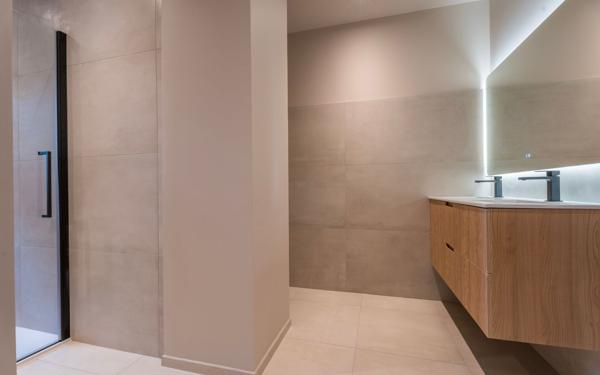 Maison à vendre    6 pièces • 182 m2 Charbonnières-les-Bains