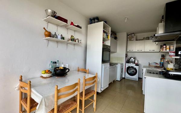 Appartement à vendre    3 pièces •  Istres
