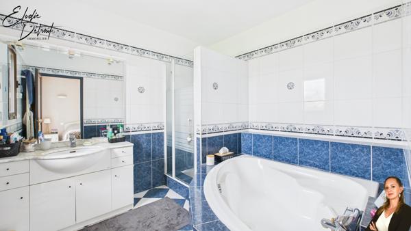 Maison 7 pièces - 242 m²