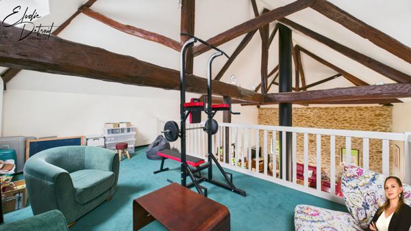 Maison 7 pièces - 242 m²