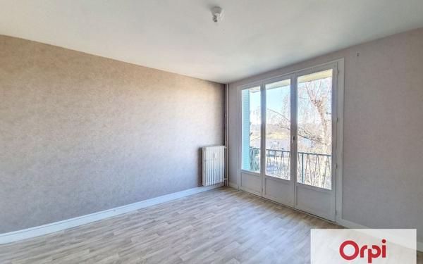 Appartement à louer    2 pièces • 68,36 m2 Montluçon