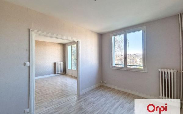 Appartement à louer    2 pièces • 68,36 m2 Montluçon