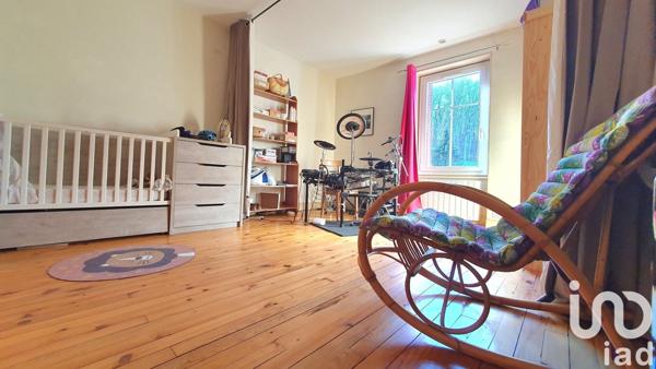 Maison 5 pièces de 160 m² à Mazaye (63230)