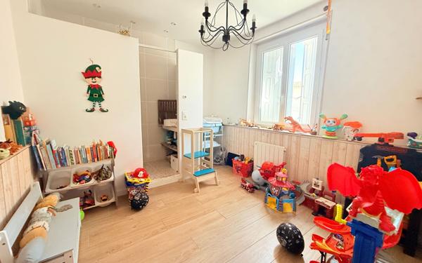 Maison à vendre    8 pièces • 265 m2 Lavernose-Lacasse