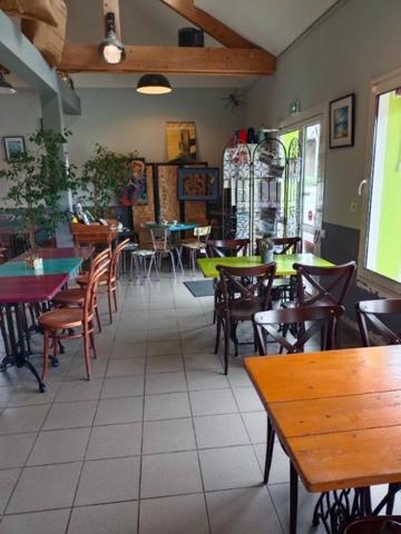 Découvrez ce restaurant situé vue sur la Loire