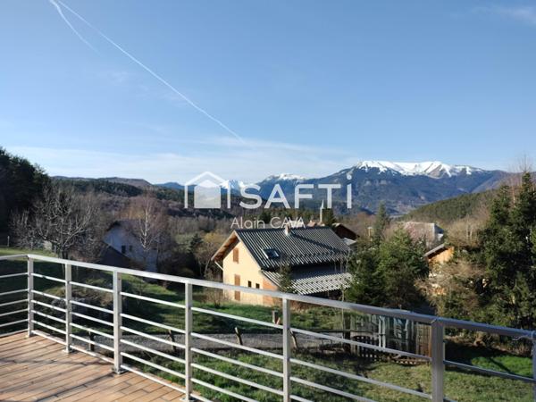 Chalet de 125m² sur 2 niveaux +appartement en rez de jardin de 42m² à finir sur 1060m² de terrain