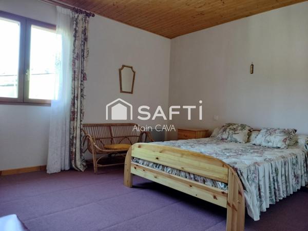 Chalet de 125m² sur 2 niveaux +appartement en rez de jardin de 42m² à finir sur 1060m² de terrain