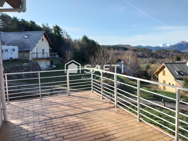 Chalet de 125m² sur 2 niveaux +appartement en rez de jardin de 42m² à finir sur 1060m² de terrain