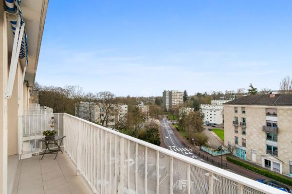 Appartement Saint Germain En Laye 4 pièces 75 m2 €320 000 ** - Référence 17917