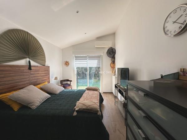 Villa rénovée avec piscine et bel environnement boisé