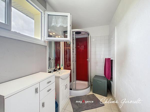 Maison à AVRANCHES, 50300 - 4 pièces 90m²