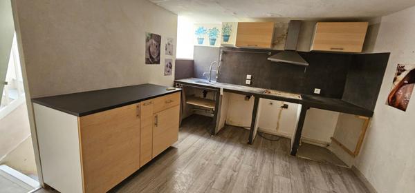 Duplex de caractère sous verrière zénithale - dernier étage - Perpignan La Réal