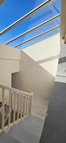 Duplex de caractère sous verrière zénithale - dernier étage - Perpignan La Réal