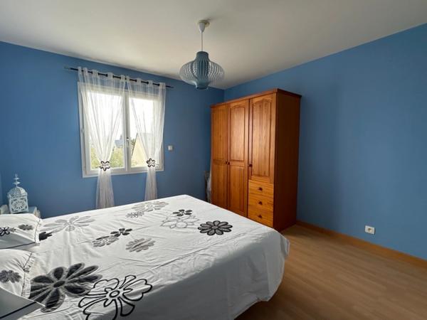 Maison à vendre à Saumur-Bagneux - 4 chambres - Vue dégagée - 222 m² - construction 2006 - Parcelle de 659m²