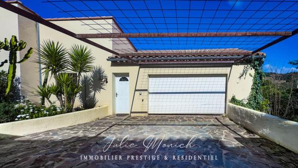 VILLA AVEC UNE VUE MER ET MONTAGNES