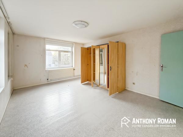 Attiches (59551) Immeuble - 260m2 - Appartement + Local professionel