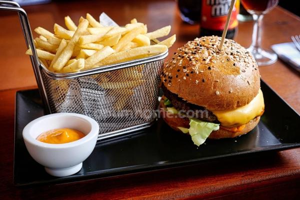 À VENDRE – FONDS DE COMMERCE – RESTAURATION 77230