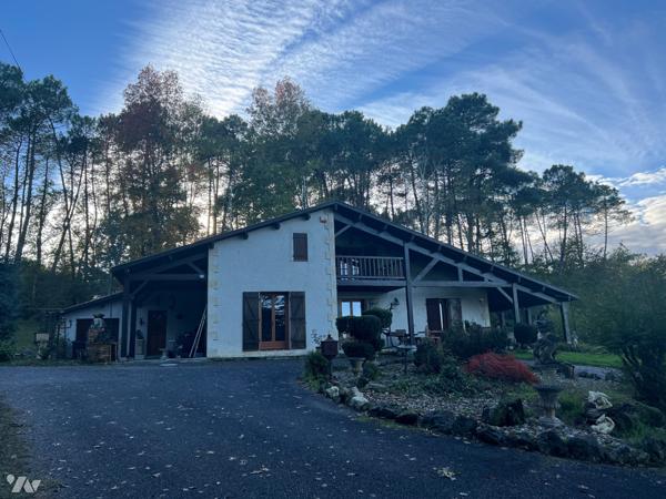 MAISON DE TYPE LANDAISE AVEC VUE DOMINANTE CASTELJALOUX