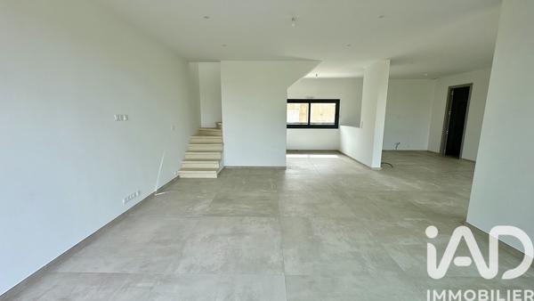 Maison à vendre 5 pièces 156 m² L'Isle-sur-la-Sorgue