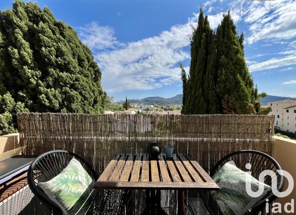 Appartement 3 pièces de 66 m² à Hyères (83400)