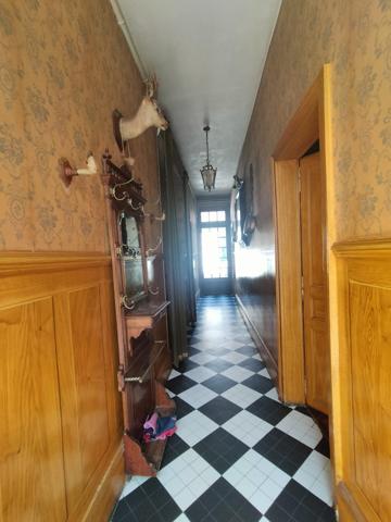 Maison de Caractère 7 pièces – 5 Chambres – Cour & Garage – Châteaudun