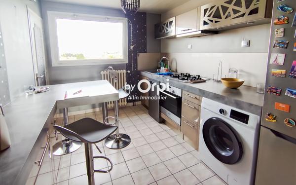 Appartement à vendre    3 pièces • 69,81 m2 Montluçon