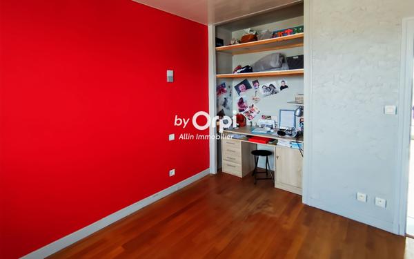 Appartement à vendre    3 pièces • 69,81 m2 Montluçon