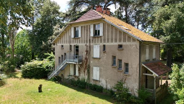 A vendre - Maison atypique avec gros potentiel aux portes de Lalinde !