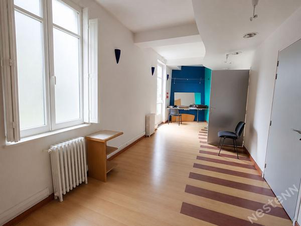 A vendre - Maison atypique avec gros potentiel aux portes de Lalinde !
