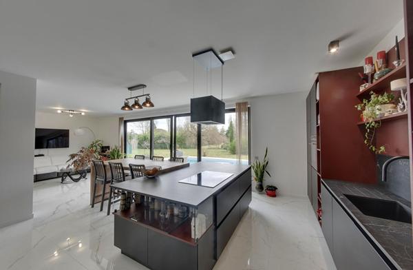 Maison contemporaine de 264m² refaite à neuf en 2023