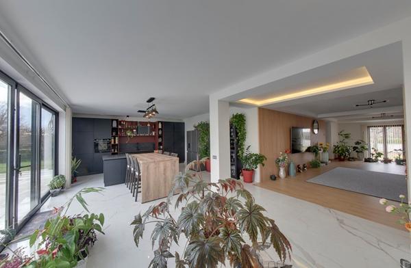 Maison contemporaine de 264m² refaite à neuf en 2023