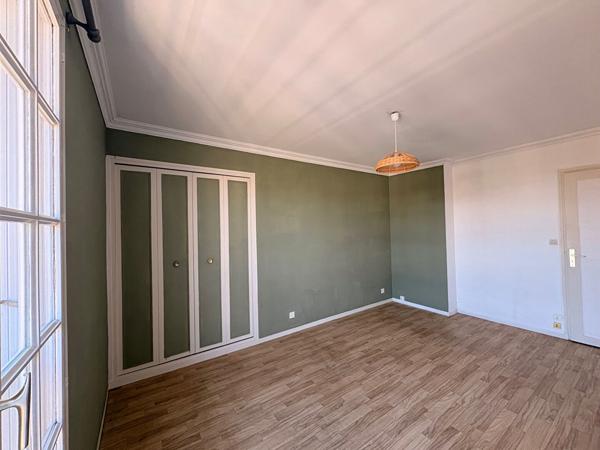 Appartement La Roche Posay 3 pièce(s) 70 m2 [REF. 7061]