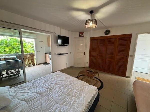 Appartement à louer    1 pièce • 23 m2 Saint-François