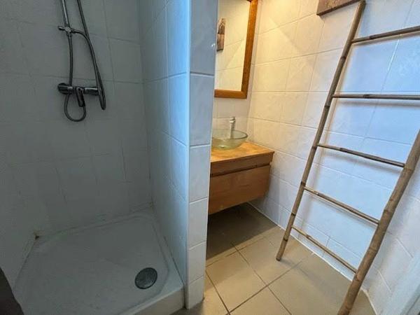 Appartement à louer    1 pièce • 23 m2 Saint-François