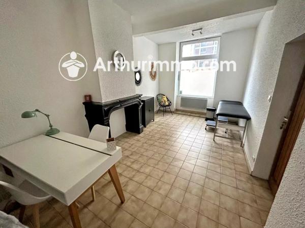 Location                                                      Local commercial
                        
                     1 pièces                      17 m2                     à Trévoux