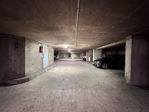 Place de Parking  Philippe Auguste