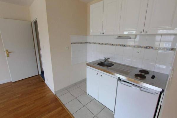 Appartement 2 pièces                                        - 44000 Nantes - VIARME Réf : 11961