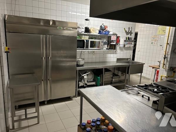 Restaurant cabaret guiguette