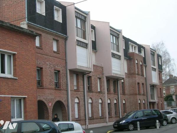 ARRAS Vauban - Beau Studio dans Résidence calme avec cave et parking souterrain SH env. 35 m² 