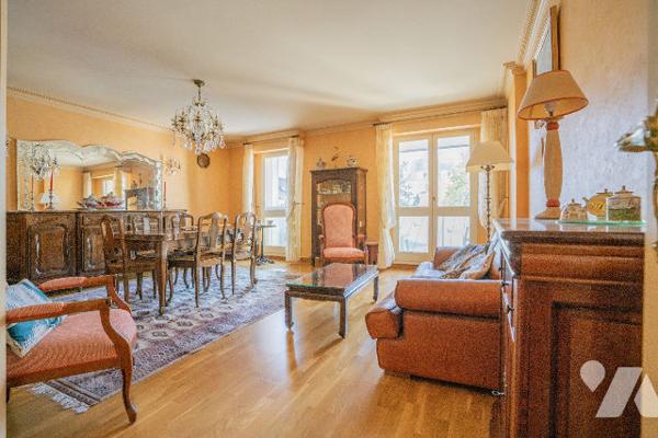 NOUVEAUTE - HYPER CENTRE  - DERNIER ETAGE - ASCENSEUR