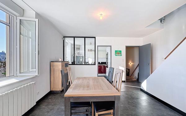 Maison à vendre    5 pièces •  Sébazac-Concourès