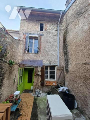 ROSIERES AUX SALINES

À VENDRE - MAISON À RÉNOVER ENTIÈREMENT AVEC DÉPENDANCE & JARDIN - COEU...