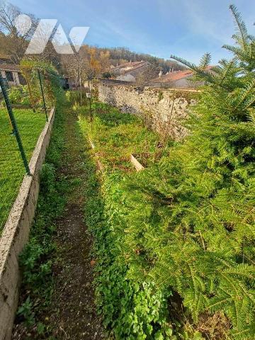 ROSIERES AUX SALINES

À VENDRE - MAISON À RÉNOVER ENTIÈREMENT AVEC DÉPENDANCE & JARDIN - COEU...