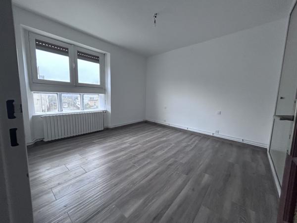 Immeuble dans Sedan