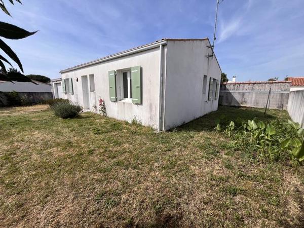 Maison à louer 1 230 € CC Le Château-d'Oléron 4 p 87 m² DPE D