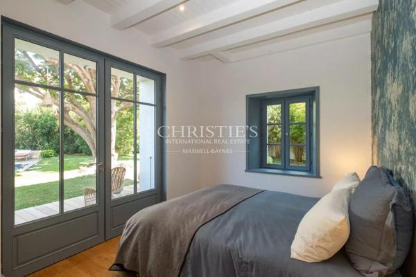 ILE DE RE- VILLA ET SON ANNEXE AVEC VUE PANORAMIQUE SUR LES MARAIS