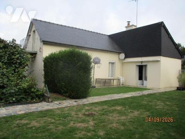 PROCHE COMMERCES et ACCES DIRECT GRANDS AXES

Maison d'habitation comprenant :
-au sous-sol ...